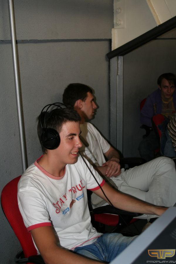 Счастливый и Мертвый Счастливый и Мертвый