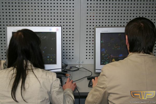 StarCraft уже в деле: Bartleby + Gadget StarCraft уже в деле: Bartleby + Gadget