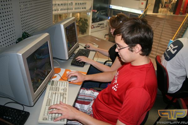 У Мамона клавиатура - вешчь последнего поколения У Мамона клавиатура - вешчь последнего поколения