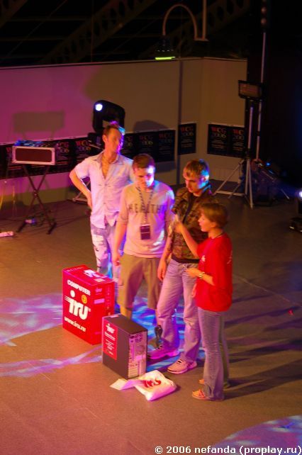 За изображение на партнере Лары Крофт iRU презентовали ему целый комп! За изображение на партнере Лары Крофт iRU презентовали ему целый комп!