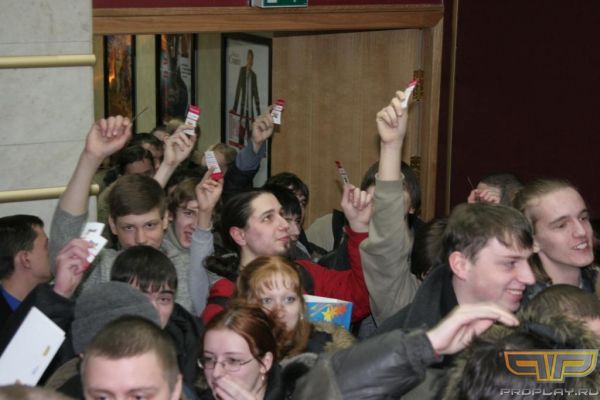 2005 год: Зрители рвутся на первый российский шоу-турнир 2005 год: Зрители рвутся на первый российский шоу-турнир