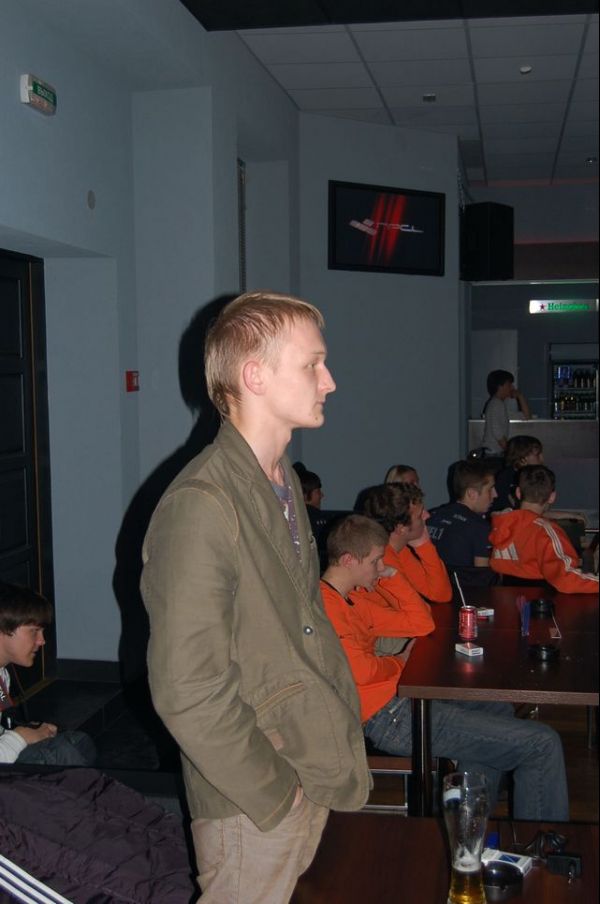 И менеджер Seven.pro встал в полный рост И менеджер Seven.pro встал в полный рост