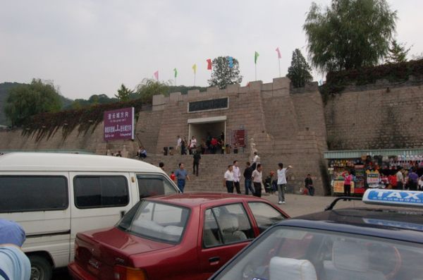 Вход в Великую Китайскую Стену Вход в Великую Китайскую Стену