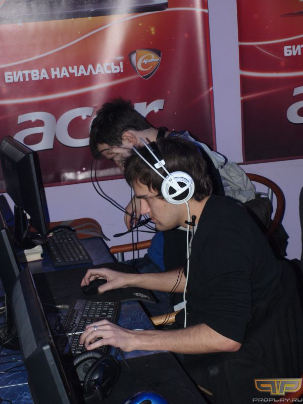 r3dm4n уже во всю разыгрывается, xek на заднем плане пока что подключается r3dm4n уже во всю разыгрывается, xek на заднем плане пока что подключается