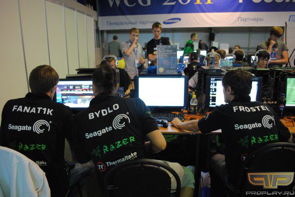 Троица Empire: Fanat1k, Bydlo и Frostee Троица Empire: Fanat1k, Bydlo и Frostee